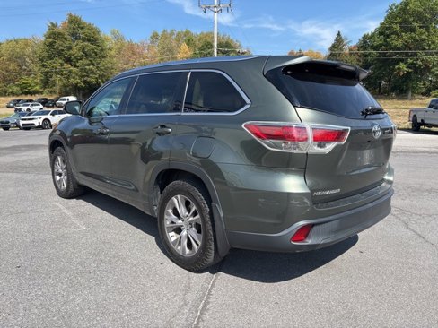 Used 2015 Toyota Highlander XLE image 6