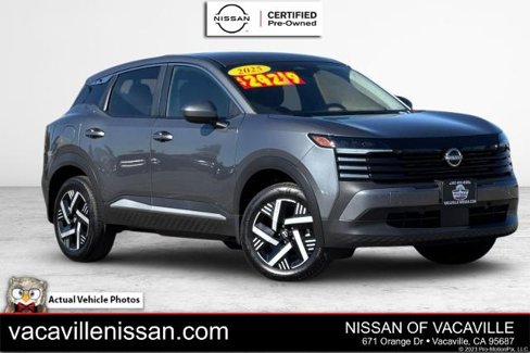 Certified 2025 Nissan Kicks SV image 1