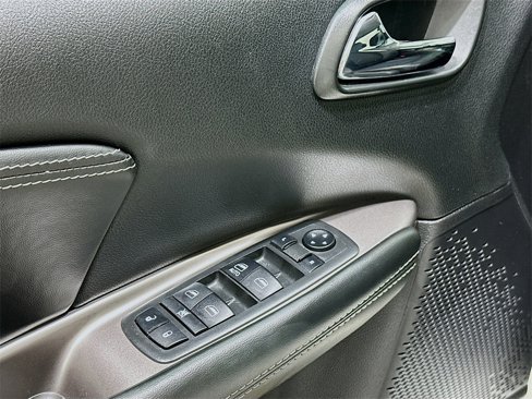 Used 2022 Toyota Corolla SE image 18