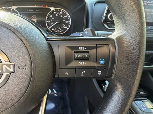 Used 2023 Nissan Rogue SV image 24