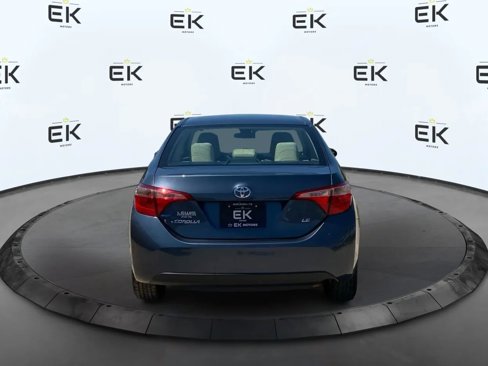 Used 2018 Toyota Corolla LE image 4