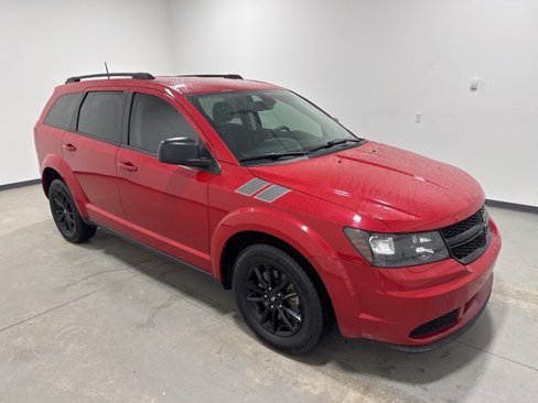 Used 2020 Dodge Journey SE w/ Blacktop Package image 3