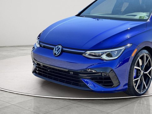 Used 2022 Volkswagen Golf R image 3