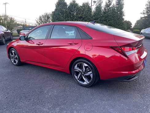 Used 2023 Hyundai Elantra SEL w/ Convenience Package image 9