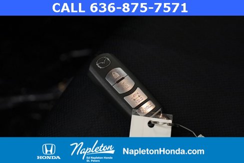 Used 2015 MAZDA MAZDA3 i Sport image 23