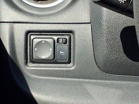 Used 2019 Nissan Versa SV image 15