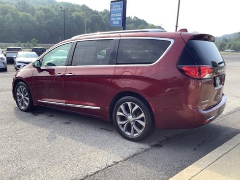 Used 2020 Chrysler Pacifica Limited w/ Tire & Wheel Group image 4