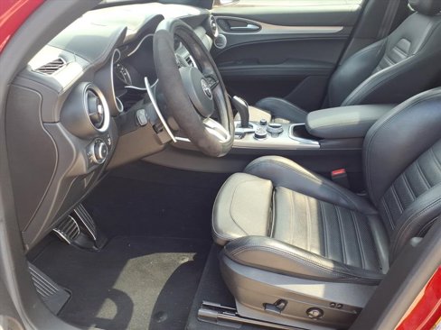 Used 2022 Alfa Romeo Stelvio Veloce image 7