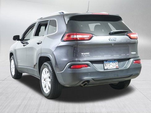 Used 2016 Jeep Cherokee Latitude w/ Cold Weather Group image 5