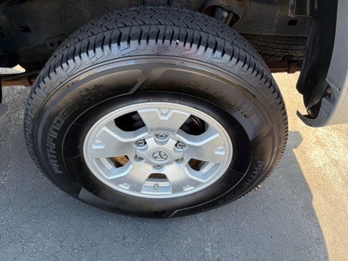 Used 2011 Toyota Tacoma 4x4 Double Cab image 92