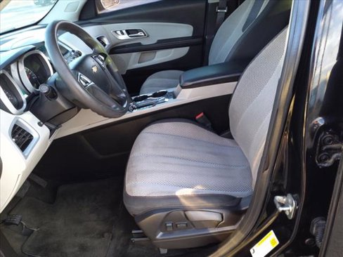 Used 2017 Chevrolet Equinox LS image 9