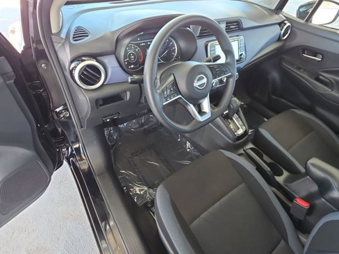 Used 2024 Nissan Versa SV image 10