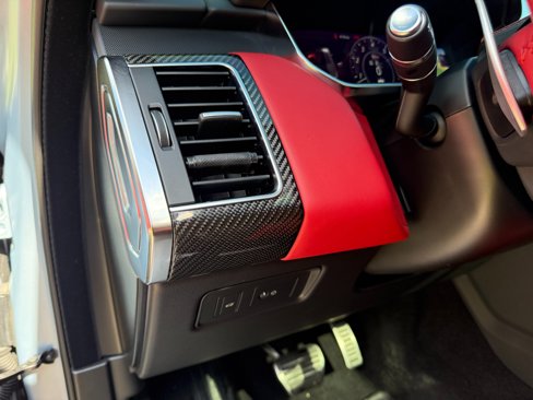 Used 2022 Land Rover Range Rover Sport SVR Carbon Edition image 9