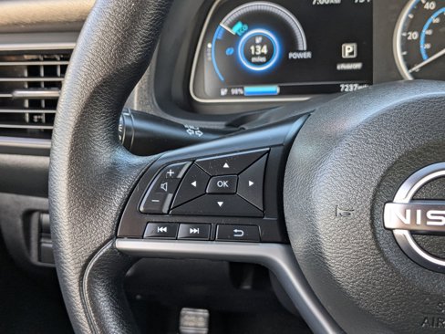 Certified 2024 Nissan Leaf S image 19