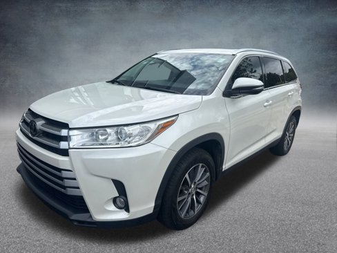 Used 2019 Toyota Highlander XLE image 1