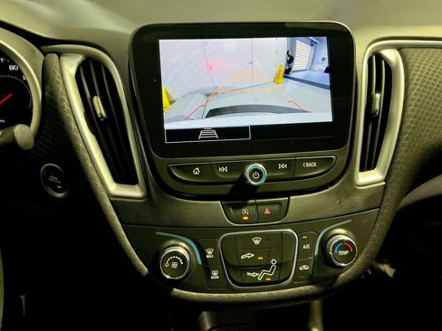 Used 2023 Chevrolet Malibu LS image 27
