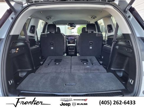 Used 2023 Jeep Grand Cherokee L Limited image 31
