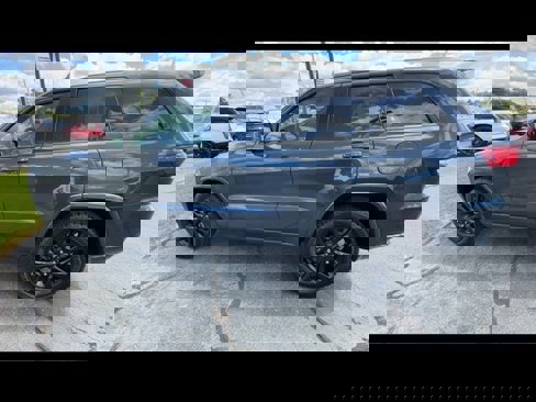 Used 2018 Jeep Grand Cherokee Altitude image 6