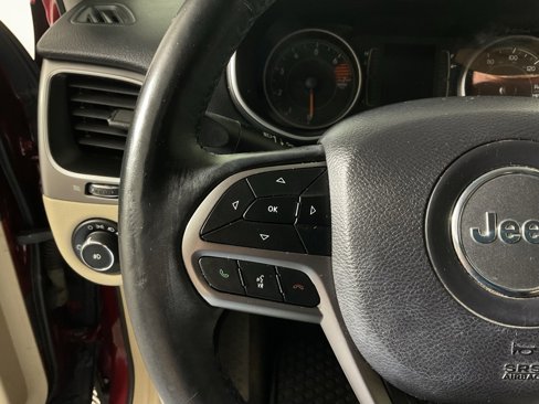 Used 2019 Jeep Cherokee Latitude w/ Cold Weather Group image 24