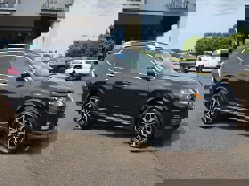 Used 2019 Nissan Rogue SL image 2