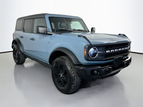 Used 2023 Ford Bronco Black Diamond image 3