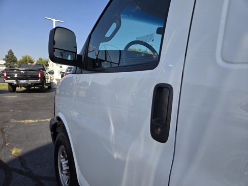 Used 2023 GMC Savana 2500 w/ Driver Convenience Package image 29