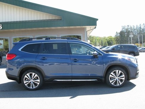 Used 2020 Subaru Ascent Limited w/ Technology Package image 3