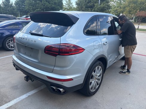 Used 2017 Porsche Cayenne S image 9