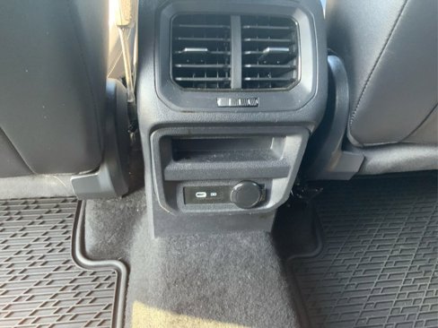 Used 2022 Volkswagen Tiguan SEL R-Line image 18