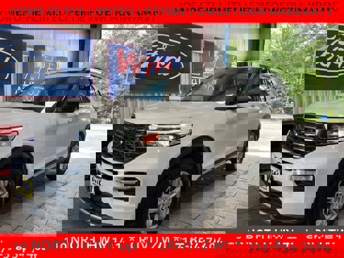 Used 2021 Ford Explorer XLT w/ Equipment Group 202A image 2