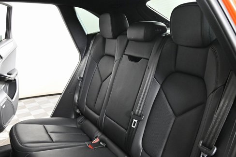 Certified 2022 Porsche Macan image 22