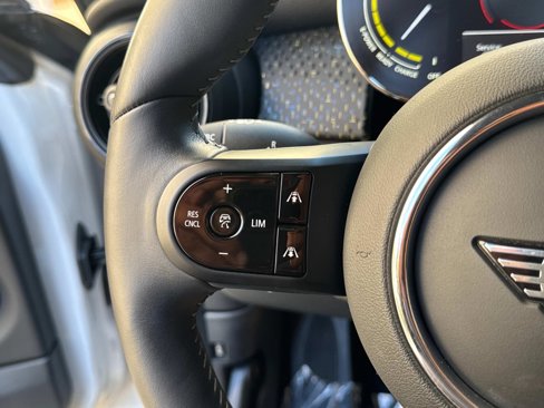 Certified 2024 MINI Cooper SE image 14