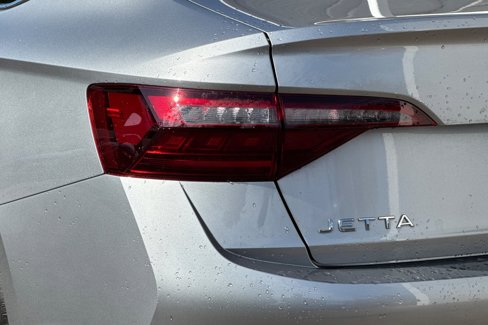 Used 2024 Volkswagen Jetta S image 12