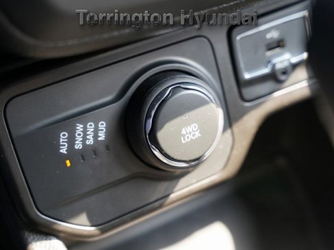 Used 2021 Jeep Renegade Latitude image 27