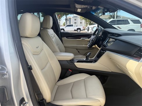 Used 2018 Cadillac XT5 Luxury w/ Driver Awareness Package image 30