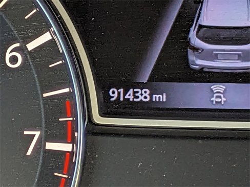 Used 2019 Nissan Pathfinder S image 27