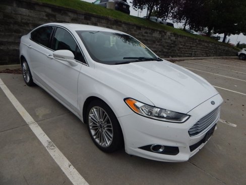 Used 2015 Ford Fusion SE w/ Equipment Group 202A image 4
