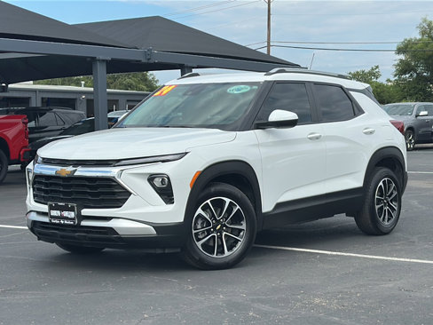 Used 2024 Chevrolet TrailBlazer LT w/ Convenience Package image 2