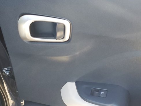 Certified 2020 Hyundai Venue image 43
