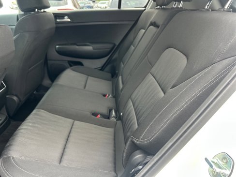 Used 2022 Kia Sportage LX image 14