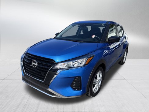 Used 2024 Nissan Kicks S image 1