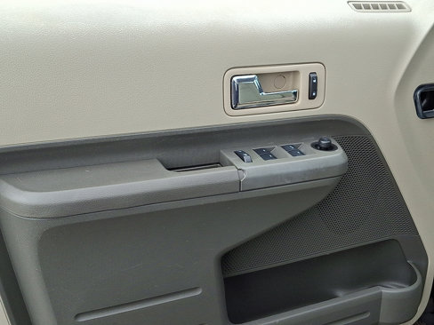 Used 2007 Ford Edge SE image 11
