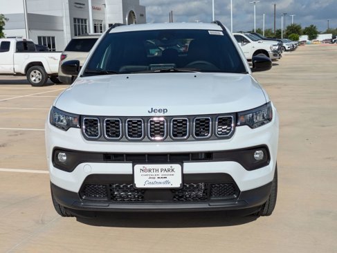 New 2025 Jeep Compass Latitude image 8