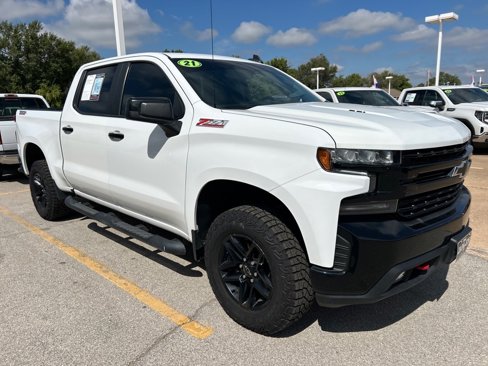 Used 2021 Chevrolet Silverado 1500 LT Trail Boss w/ LPO, Dark Essentials Package image 5