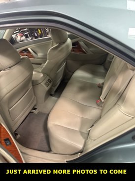 Used 2011 Toyota Camry XLE image 2