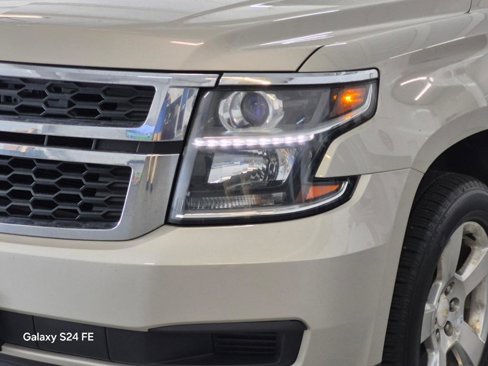 Used 2016 Chevrolet Suburban LT image 8