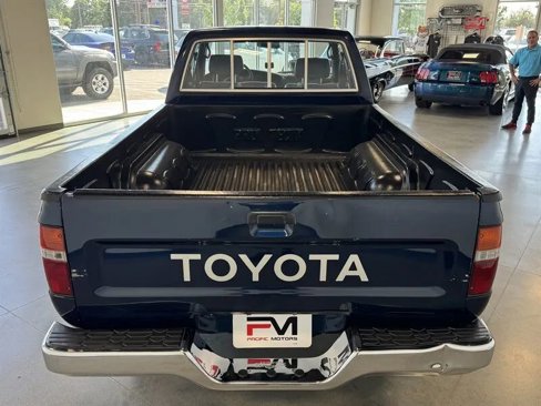 Used 1992 Toyota Pickup Deluxe image 6