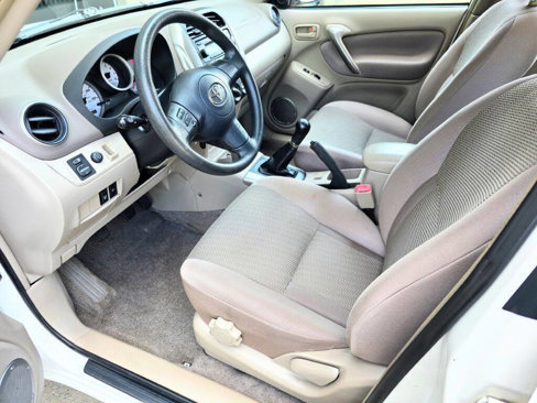 Used 2004 Toyota RAV4 2WD image 9