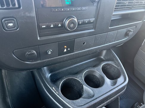 Used 2012 Chevrolet Express 2500 image 26