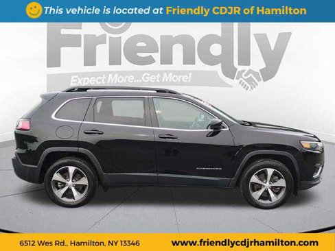 Used 2022 Jeep Cherokee Limited w/ Mopar Interior Package image 5